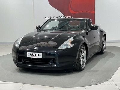 Usata Nissan 370Z 332 CV (244 kW) 2012 Nero Cabrio