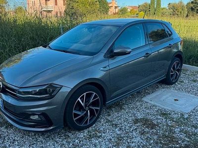 Usata VW Polo R-line 95 CV (69 kW) 2018 Grigio Utilitaria