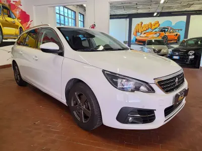 Usata Peugeot 308 GT-line 131 CV (96 kW) 2018 Bianco Station wagon