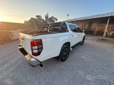 Usata Mitsubishi L200
