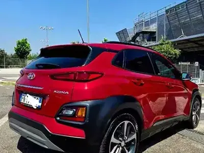 Usata Hyundai Kona 120 CV (88 kW) 2018 Rosso SUV