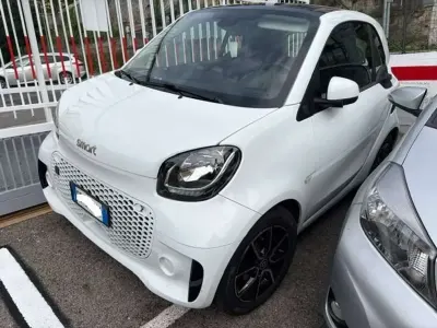 Usata Smart ForTwo Coupé Passion 41 kW (56 CV) 2021 Bianco Utilitaria