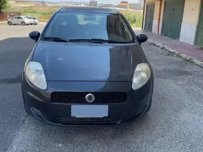 Usata Fiat Punto 65 CV (47 kW) 2007 Utilitaria