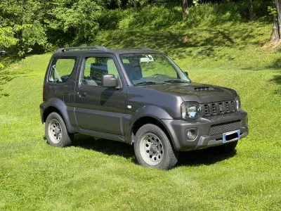Usata Suzuki Jimny 86 CV (63 kW) 2013 Nero SUV