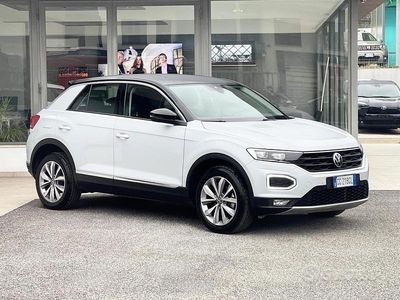 Usata VW T-Roc 110 CV (80 kW) 2021 Grigio SUV