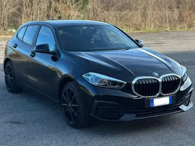 Usata BMW 118 Advantage 136 CV (100 kW) 2021 Nero Berlina