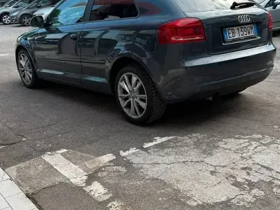 Usata Audi A3 90 CV (66 kW) 2010 Blu Utilitaria
