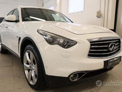 Infiniti QX70
