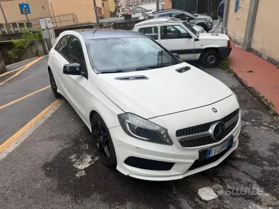 Usata Mercedes A180 Premium 109 CV (80 kW) 2014 Bianco Utilitaria