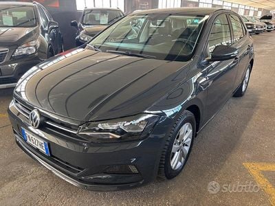 Usata VW Polo Comfortline 75 CV (55 kW) 2018 Grigio Utilitaria