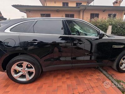 Usata Jaguar F-Pace Prestige 180 CV (132 kW) 2015 Blu SUV