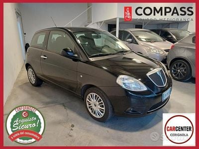 Begagnad Lancia Ypsilon 60 HK (44 kW) 2010 Svart Halvkombi