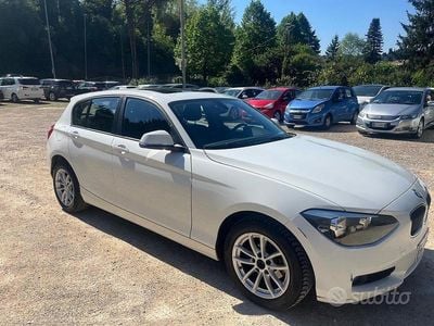 Begagnad BMW 118 143 HK (105 kW) 2014 Vit Halvkombi