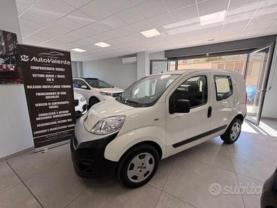Begagnad Fiat Fiorino 95 HK (69 kW) 2021 Vit Minibuss