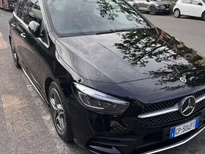 Usata Mercedes 180 AMG Line Premium Plus 136 CV (100 kW) 2023 Nero Berlina