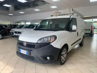 Usata Fiat Doblò 120 CV (88 kW) 2018 Bianco Monovolume