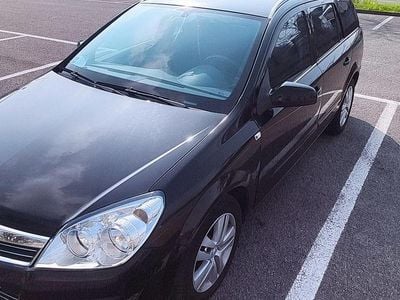 Usata Opel Astra 2008 Nero Station wagon