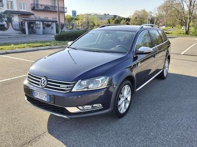 Usata VW Passat 177 CV (130 kW) 2013 Blu/azzurro Station wagon
