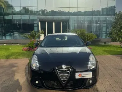 Usata Alfa Romeo Giulietta Distinctive 120 CV (88 kW) 2012 Nero Utilitaria