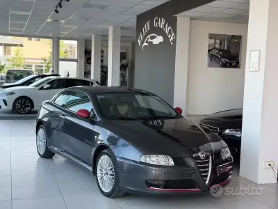 Usata Alfa Romeo GT Distinctive 150 CV (110 kW) 2007 Grigio Coupé