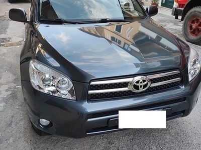 Usata Toyota RAV4 136 CV (100 kW) 2006 Grigio SUV