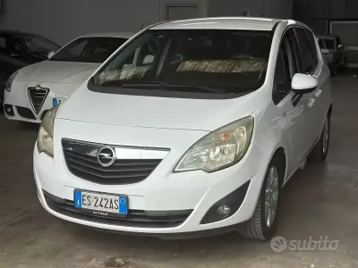 Usata Opel Meriva Cosmo 120 CV (88 kW) 2013 Bianco Monovolume