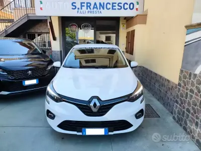Usata Renault Clio V Business 100 CV (73 kW) 2022 Bianco Berlina