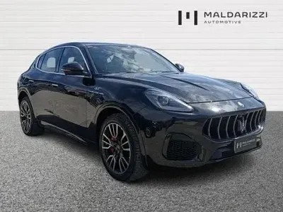Begagnad Maserati Grecale GT 300 HK (220 kW) 2023 Svart SUV