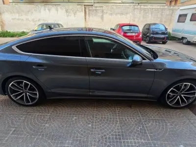 Usado Audi A5 Sportback Advanced Plus 163 HP (119 kW) 2022 Cinzento Citadino