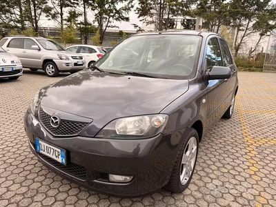 Usata Mazda 2 75 CV (55 kW) 2007 Grigio Utilitaria