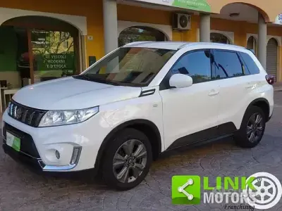Usata Suzuki Vitara 111 CV (81 kW) 2019 Bianco SUV