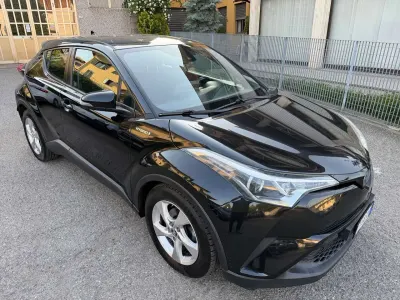 Usata Toyota C-HR 98 CV (72 kW) 2019 Nero SUV
