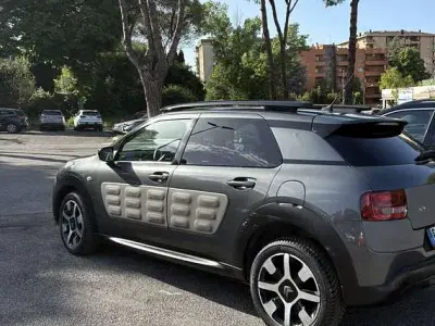 Usata Citroën C4 Cactus Shine 99 CV (72 kW) 2015 Grigio Utilitaria