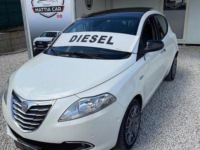 Usata Lancia Ypsilon S 95 CV (69 kW) 2012 Bianco Utilitaria