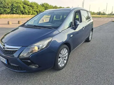 Usata Opel Zafira Tourer Cosmo 140 CV (102 kW) 2012 Monovolume