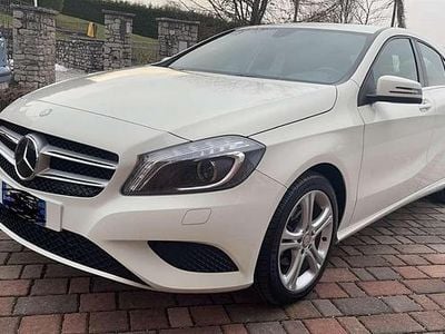 Usado Mercedes A180 122 CV (89 kW) 2013 Blanco Berlina