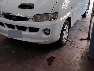 Gebraucht Hyundai H-1 101 PS (74 kW) 2004 Weiß Van / Kleinbus