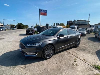 Usata Ford Mondeo Vignale 140 CV (102 kW) 2017 Grigio Berlina
