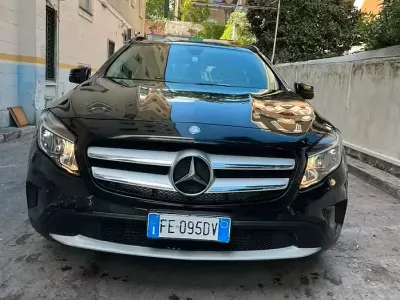 Usata Mercedes GLA200 Executive 136 CV (100 kW) 2016 Nero SUV
