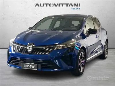 Usata Renault Clio Techno 91 CV (66 kW) 2025 Blu scuro Utilitaria