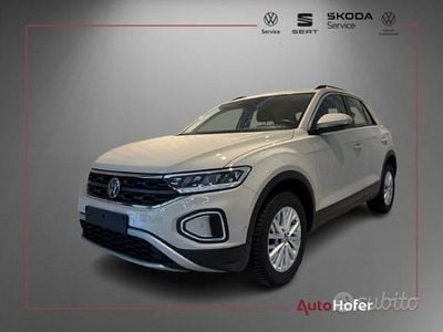 Usata VW T-Roc Life 150 CV (110 kW) 2024 Beige SUV