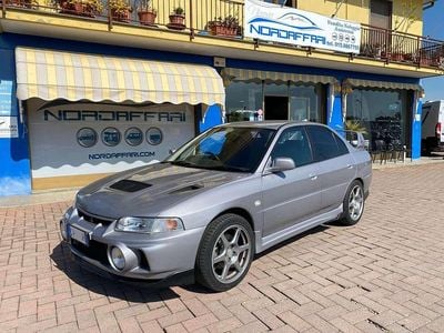 Usata Mitsubishi Lancer 280 CV (205 kW) 1997 Grigio Berlina
