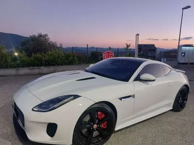 Usata Jaguar F-Type R-Dynamic 381 CV (280 kW) 2019 Bianco Coupé