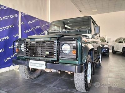 Occasion Land Rover Defender 122 ch (89 kW) 2003 Vert SUV