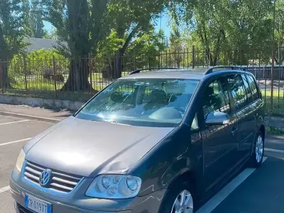 Usata VW Touran 140 CV (102 kW) 2004 Grigio Monovolume