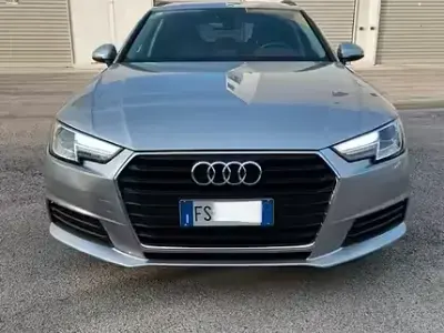 Usata Audi A4 150 CV (110 kW) 2018 Grigio Station wagon