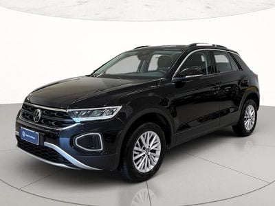 Usata VW T-Roc Life 150 CV (110 kW) 2024 Deep black perlato SUV