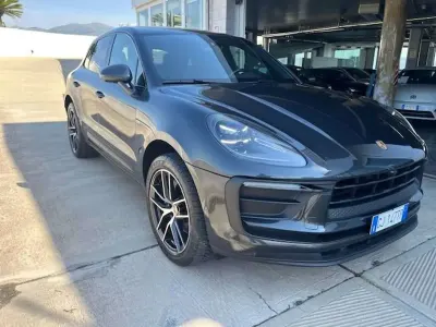 Usata Porsche Macan 265 CV (194 kW) 2022 Grigio SUV