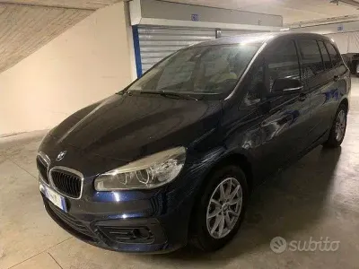 Usado BMW 218 150 HP (110 kW) 2018 Azul Carrinha