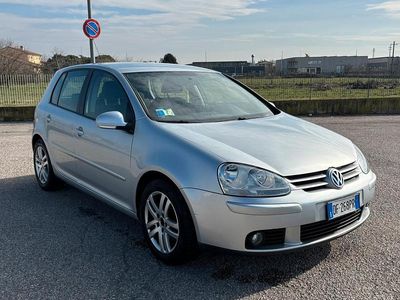 Usata VW Golf V 2007 Grigio Utilitaria